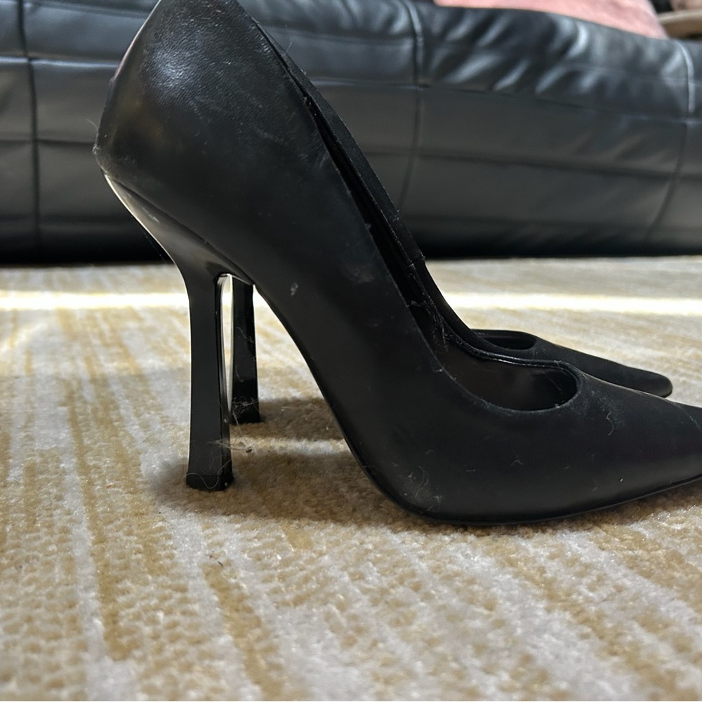 Steve Madden Classic Black Heels
